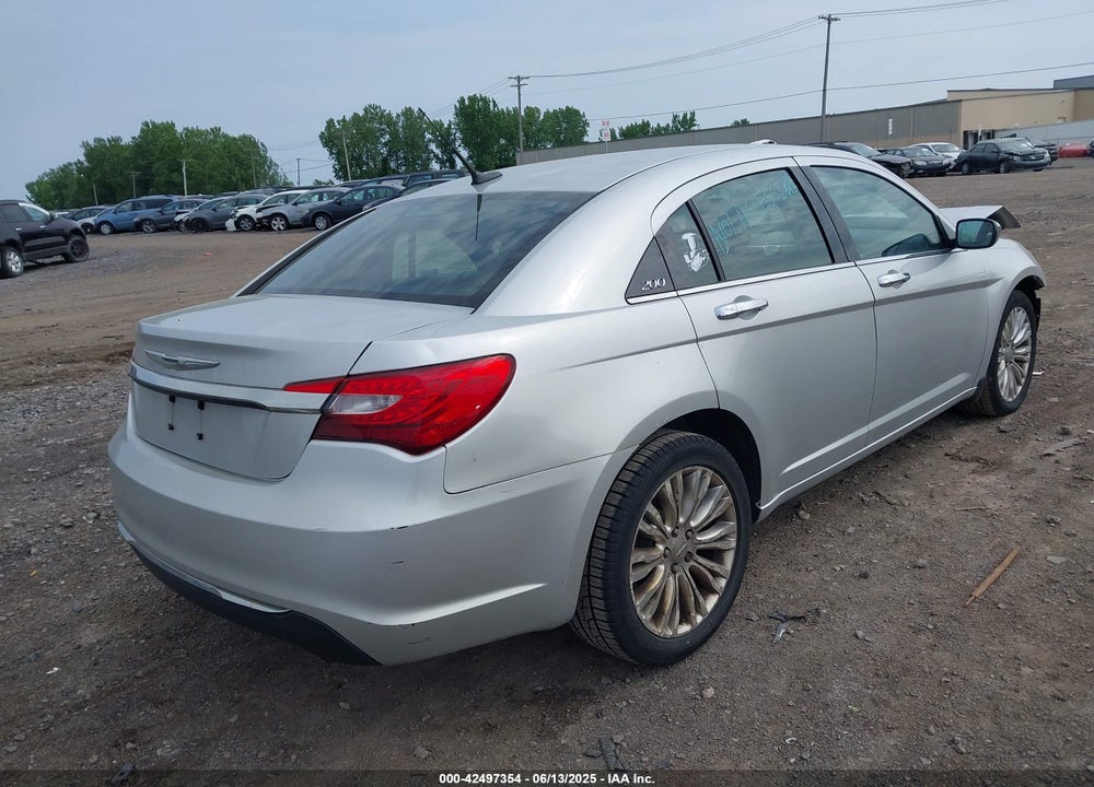2011 CHRYSLER 200 VIN: 1C3BC2FG7BN526765