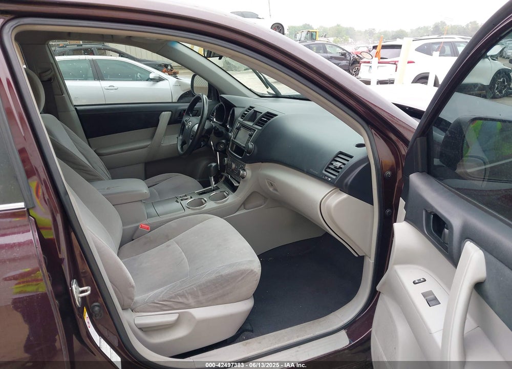 2013 TOYOTA HIGHLANDER VIN: 5TDBK3EH9DS218413