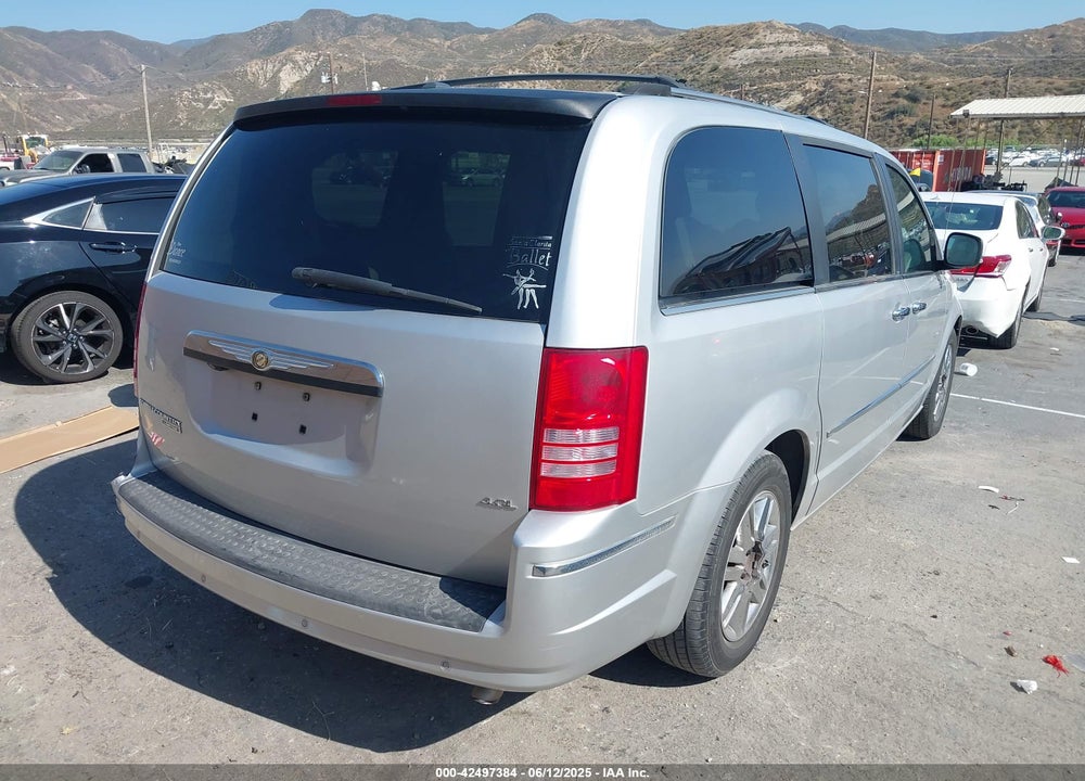 2008 CHRYSLER TOWN & COUNTRY LIMITED VIN: 2A8HR64X88R115717