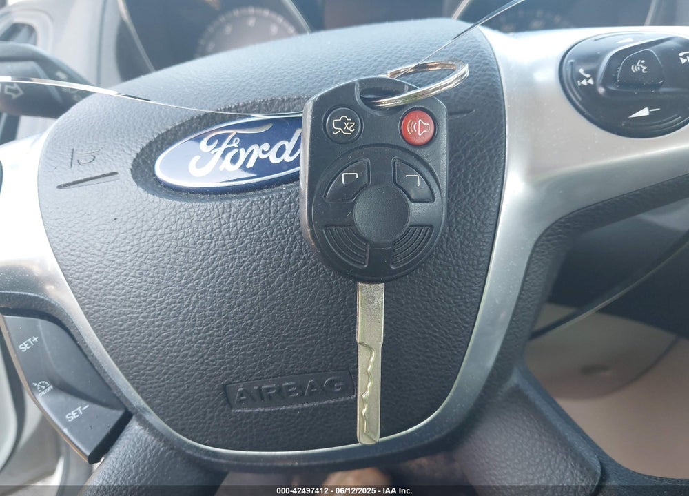 2014 FORD FOCUS SE VIN: 1FADP3K29EL395949