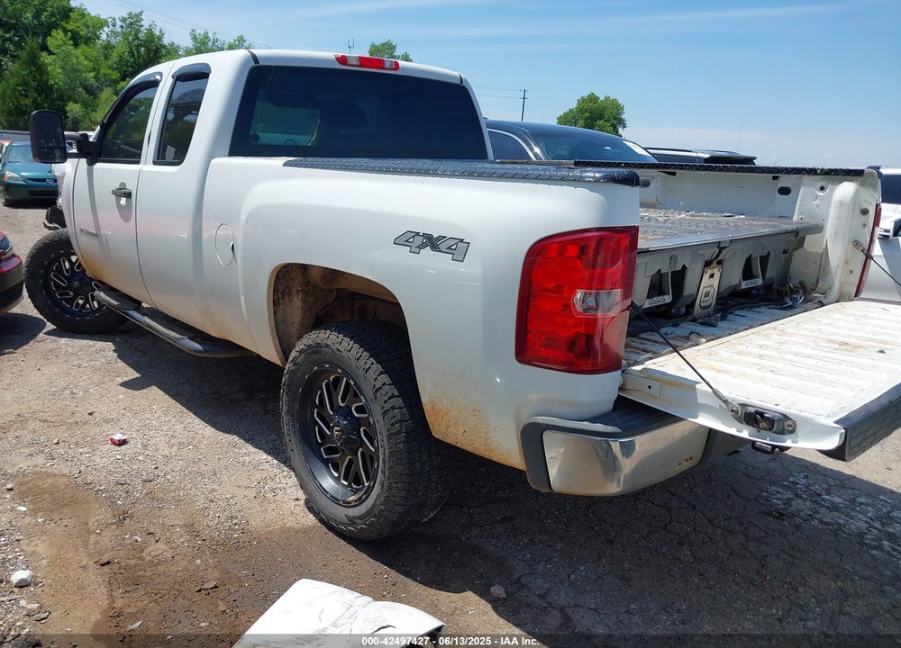 2010 CHEVROLET SILVERADO 1500 VIN: 1GCSKPE39AZ214240
