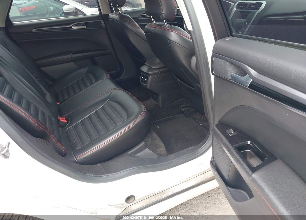 2015 FORD FUSION SE VIN: 3FA6P0H94FR258707