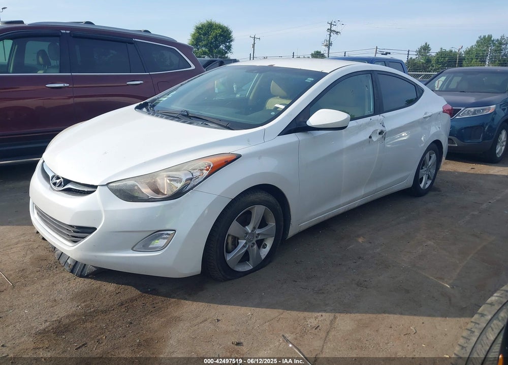 2013 HYUNDAI ELANTRA VIN: 5NPDH4AE8DH306867