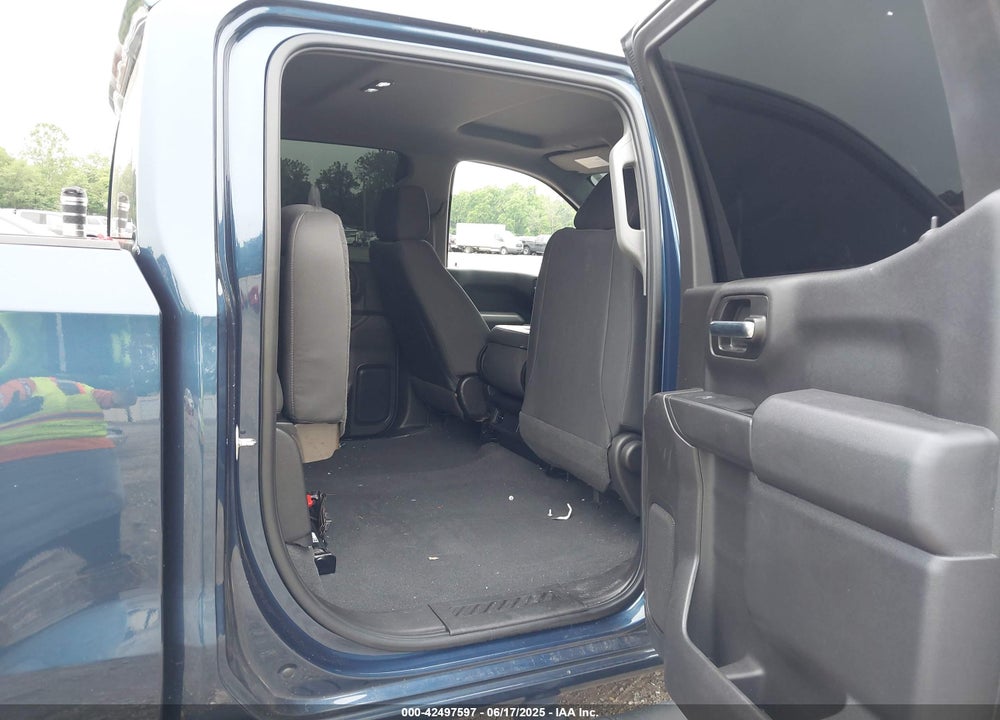 2021 CHEVROLET SILVERADO 1500 4WD SHORT BED CUSTOM VIN: 3GCPYBEK3MG360149