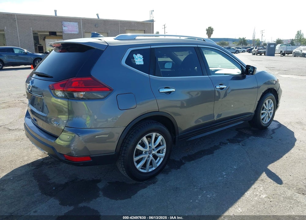 2017 NISSAN ROGUE VIN: JN8AT2MT1HW153012
