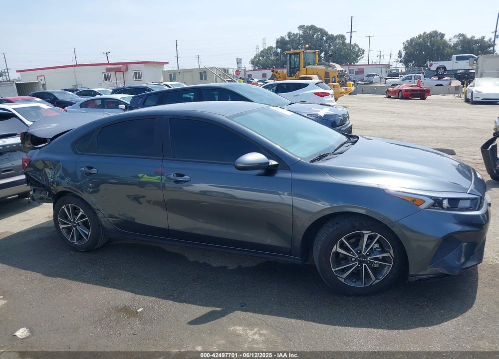 2023 KIA FORTE VIN: 3KPF24AD6PE681585