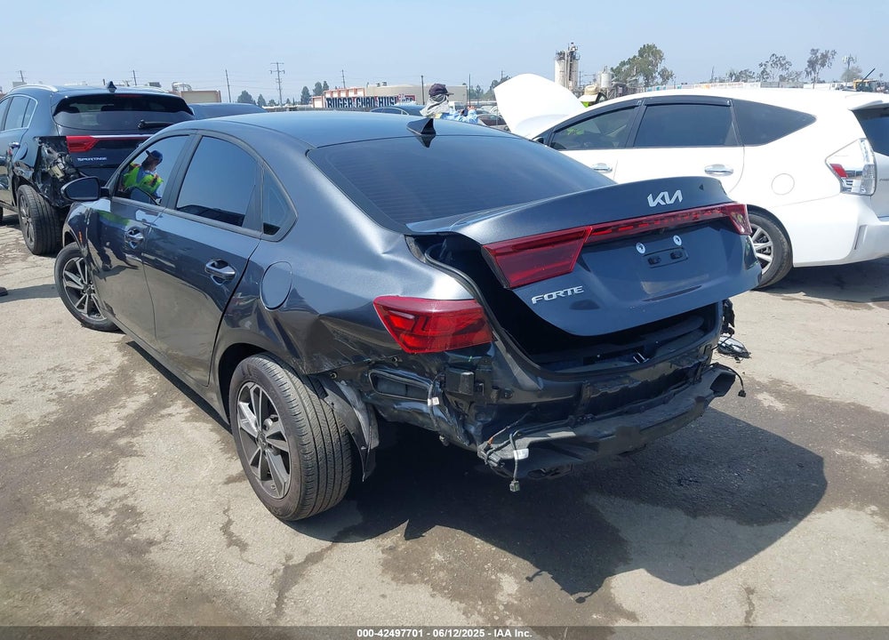 2023 KIA FORTE VIN: 3KPF24AD6PE681585