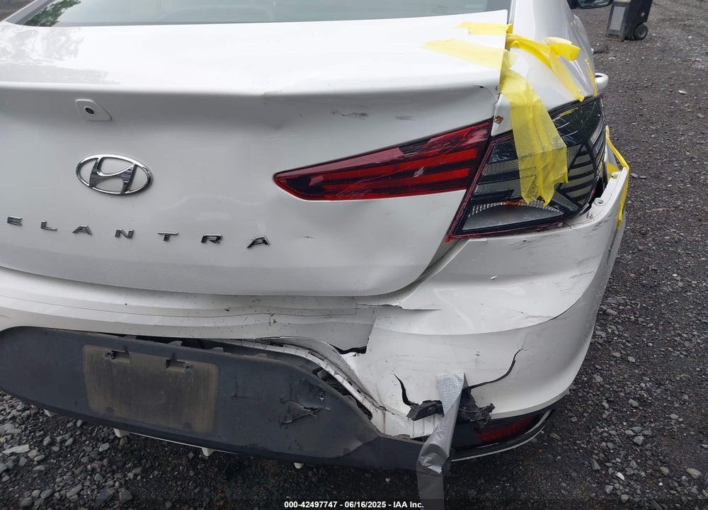 2020 HYUNDAI ELANTRA VIN: 5NPD74LF8LH511967