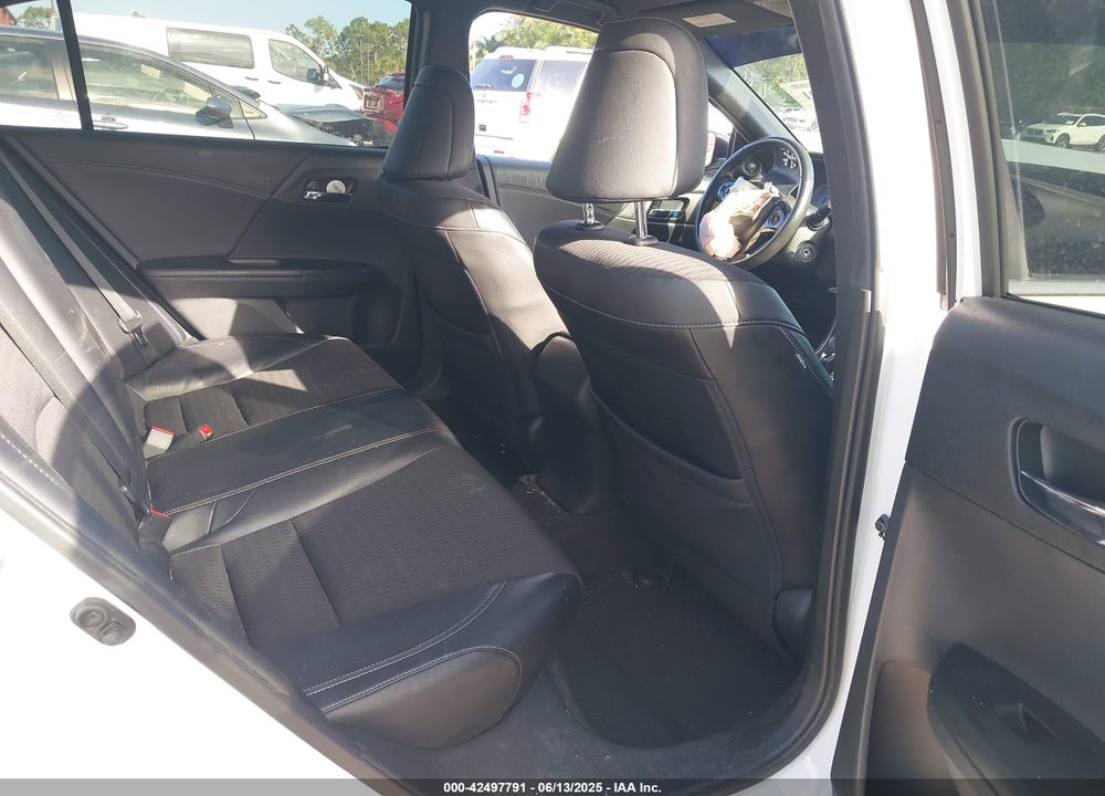 2016 HONDA ACCORD VIN: 1HGCR2F59GA015703