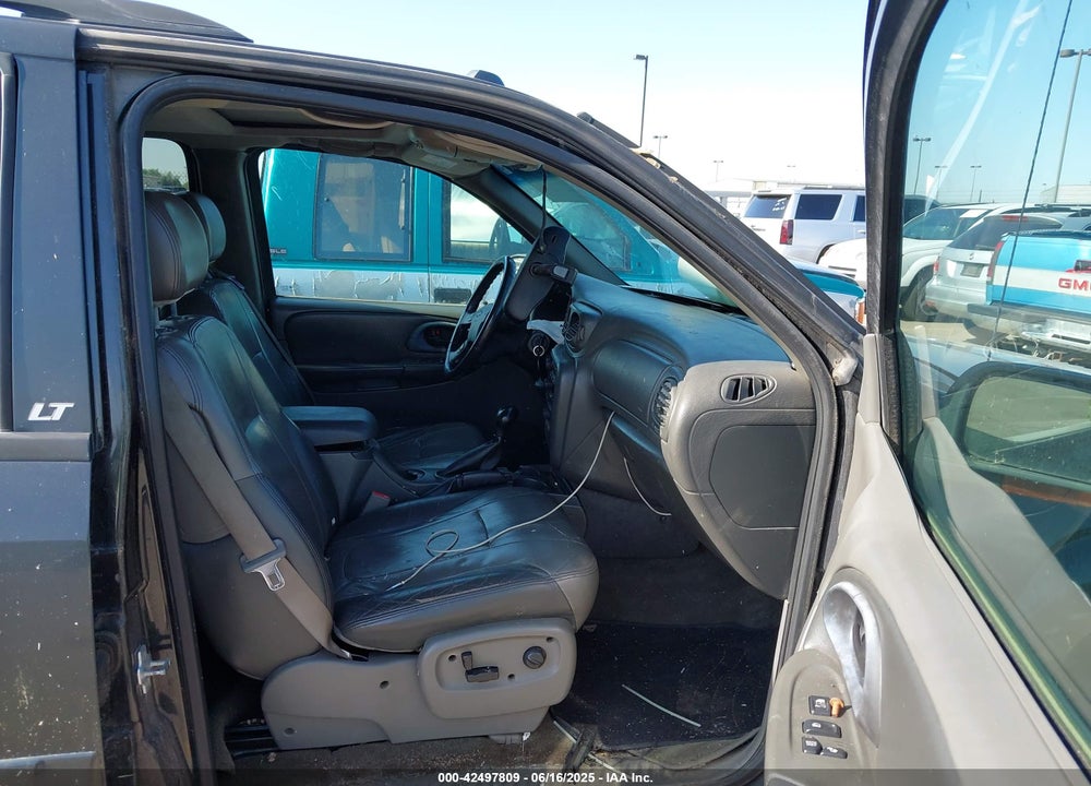 2004 CHEVROLET TRAILBLAZER LT VIN: 1GNDT13S342374583