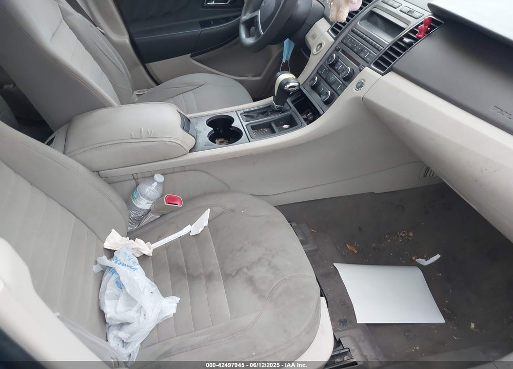 2010 FORD TAURUS SE VIN: 1FAHP2DW4AG140821