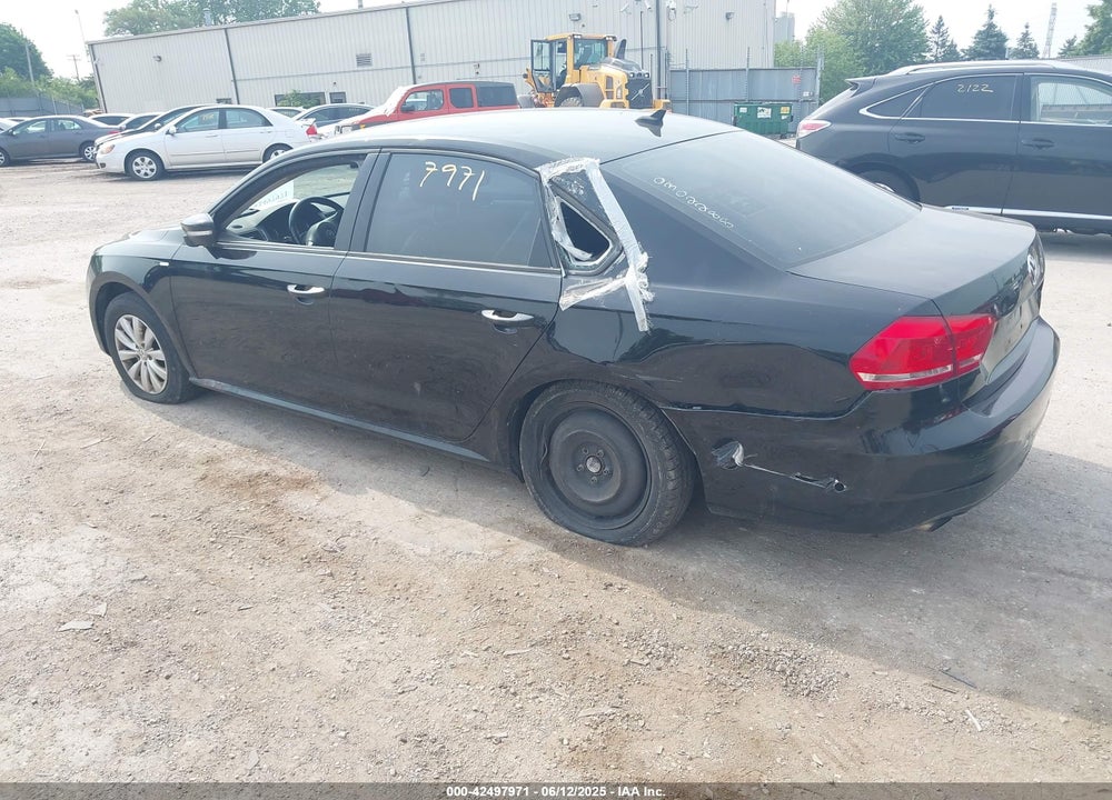 2015 VOLKSWAGEN PASSAT VIN: 1VWAT7A37FC004161