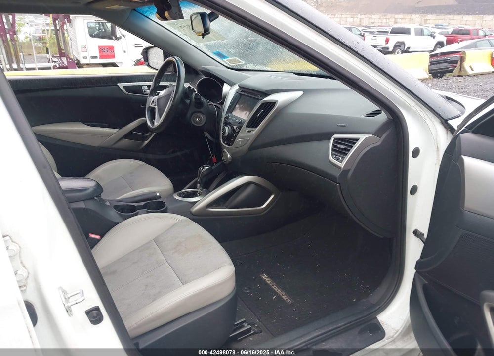 2013 HYUNDAI VELOSTER BASE W/GRAY VIN: KMHTC6AD5DU089115