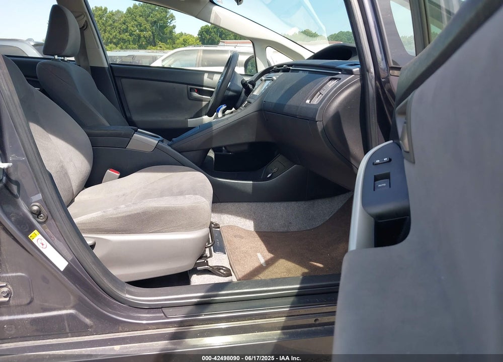 2015 TOYOTA PRIUS THREE VIN: JTDKN3DU4F2004333