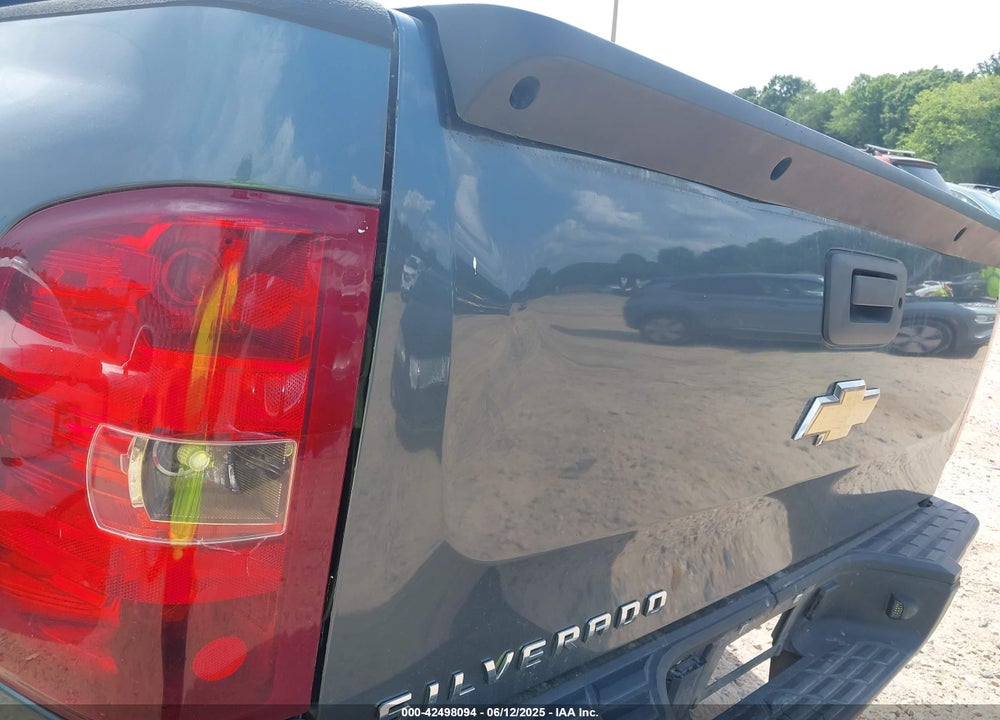 2011 CHEVROLET SILVERADO 1500 VIN: 3GCPKSE35BG333526