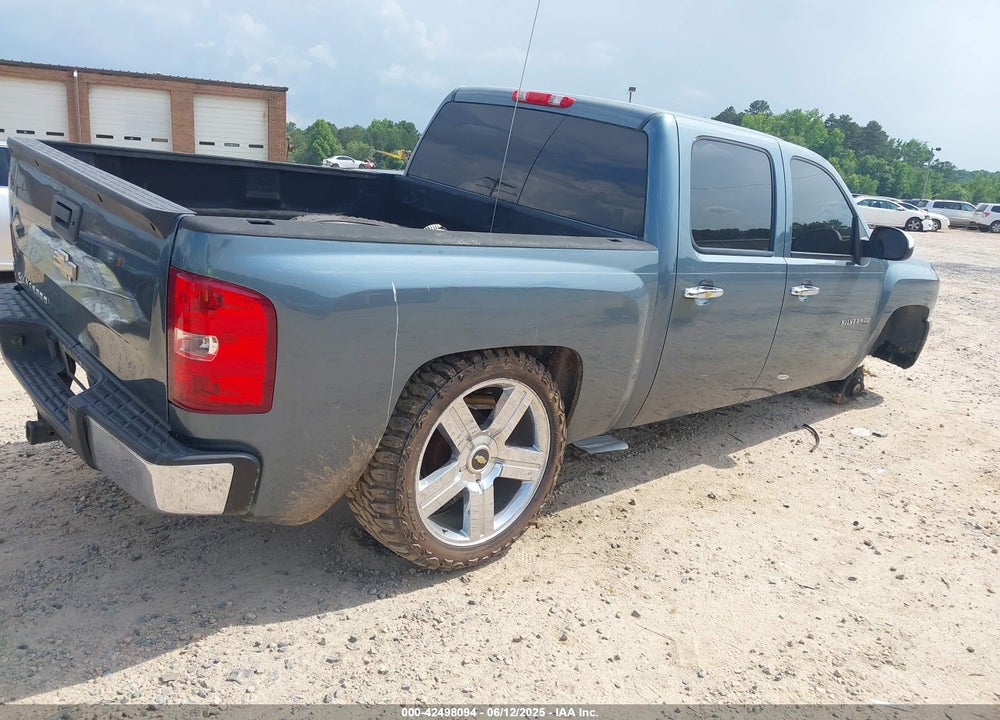 2011 CHEVROLET SILVERADO 1500 VIN: 3GCPKSE35BG333526