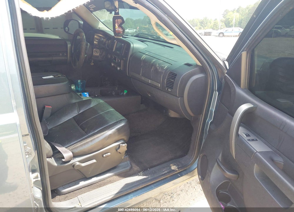 2011 CHEVROLET SILVERADO 1500 VIN: 3GCPKSE35BG333526
