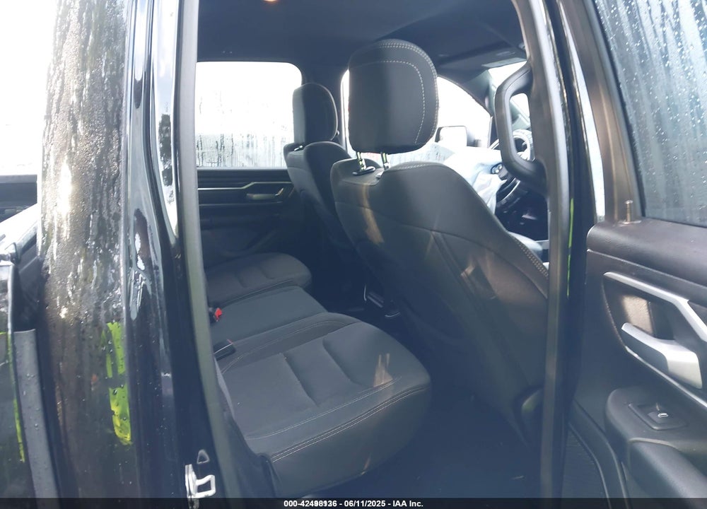 2022 RAM 1500 VIN: 1C6RREBG0NN218347