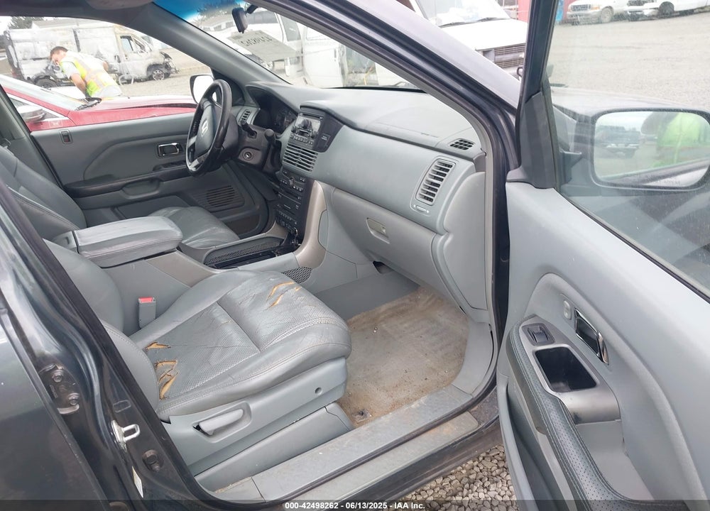 2005 HONDA PILOT EX-L VIN: 2HKYF18685H565316