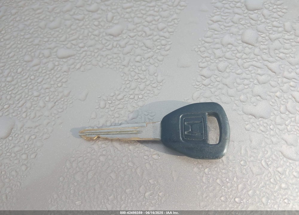2002 HONDA ACCORD 2.3 LX VIN: 3HGCG56462G704901