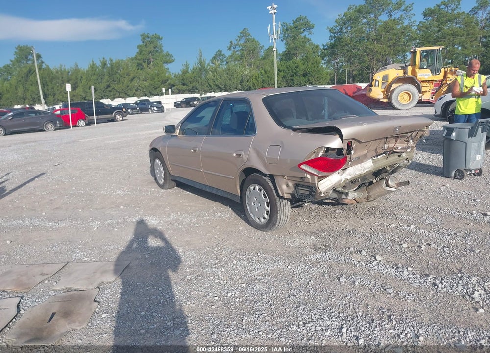 2002 HONDA ACCORD 2.3 LX VIN: 3HGCG56462G704901