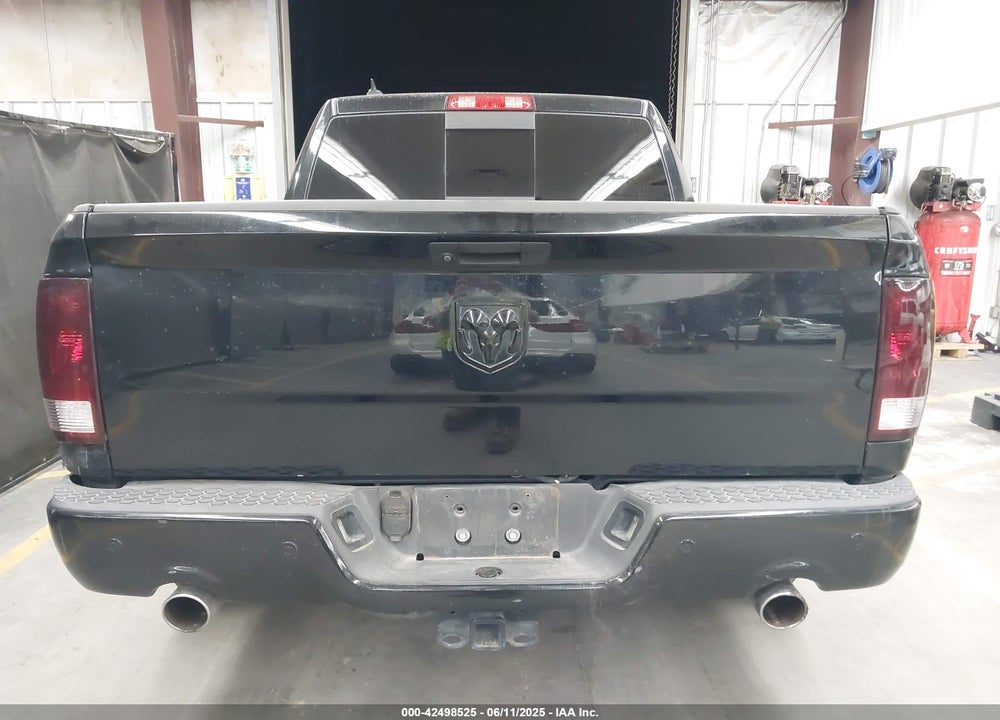 2019 RAM 1500 CLASSIC VIN: 1C6RR6LT9KS665239