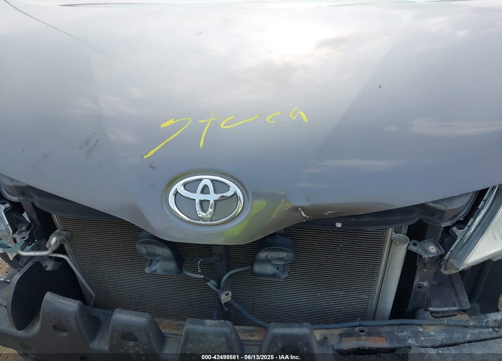 2011 TOYOTA SIENNA VIN: 5TDKK3DC8BS122713