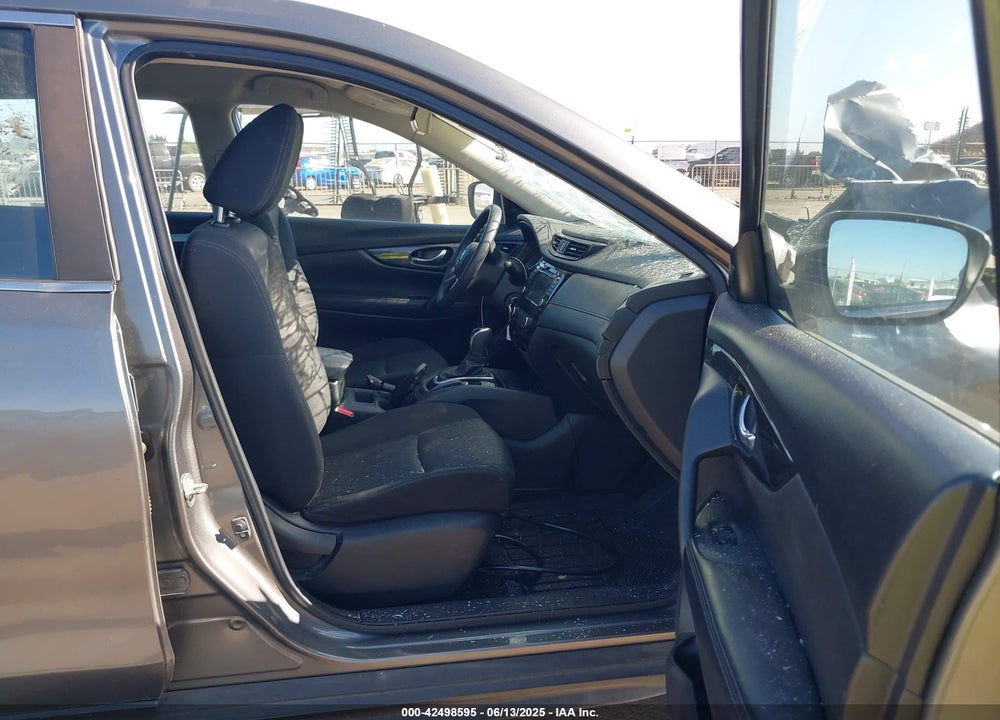 2018 NISSAN ROGUE VIN: JN8AT2MT3JW459277