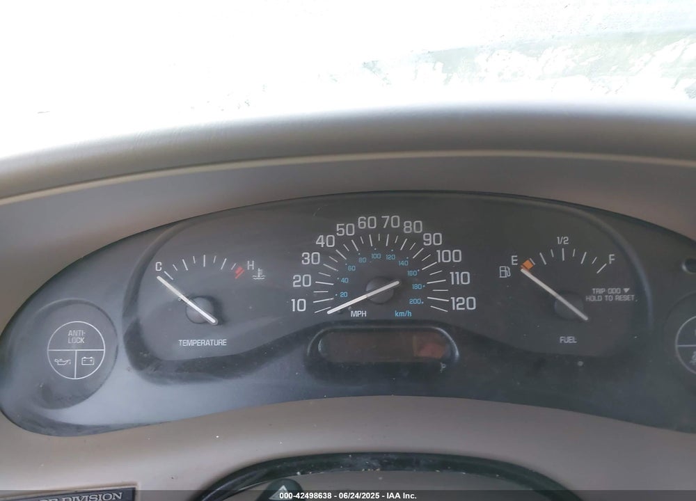 2001 BUICK CENTURY CUSTOM VIN: 2G4WS52J011277837