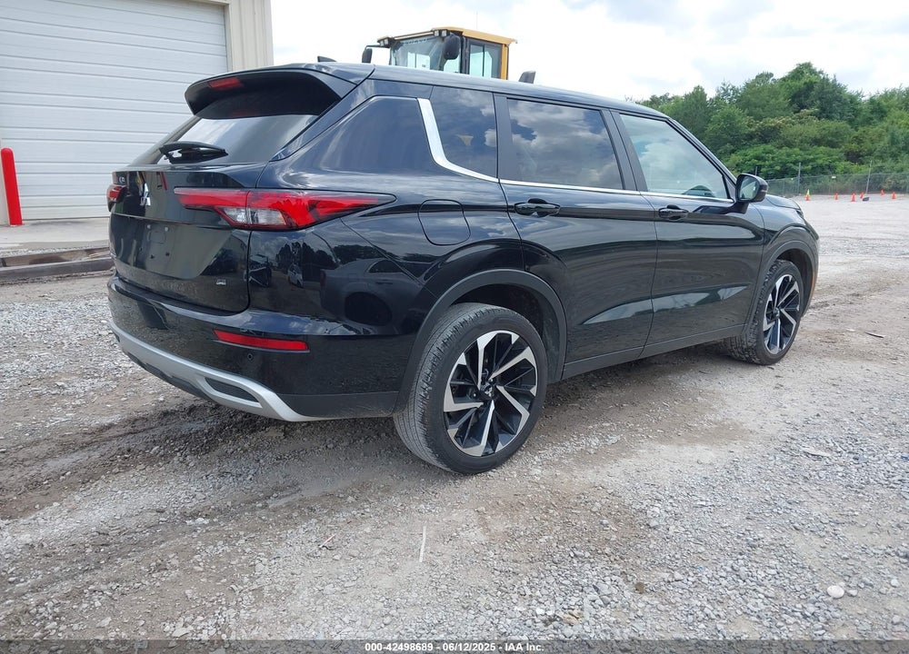 2024 MITSUBISHI OUTLANDER SE 2.5 2WD/SE BLACK EDITION S-AWC/SE BLACK EDITION W/PANO ROOF S-AWC VIN: JA4J3VA8XRZ060058