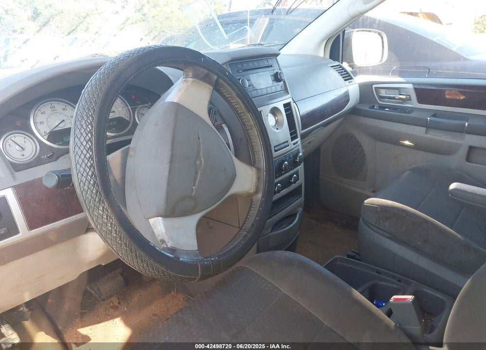 2010 CHRYSLER TOWN & COUNTRY TOURING VIN: 2A4RR5D19AR273534