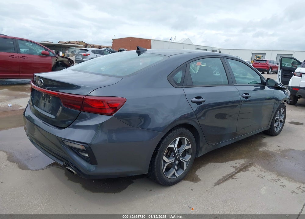 2019 KIA FORTE LXS VIN: 3KPF24AD4KE052030