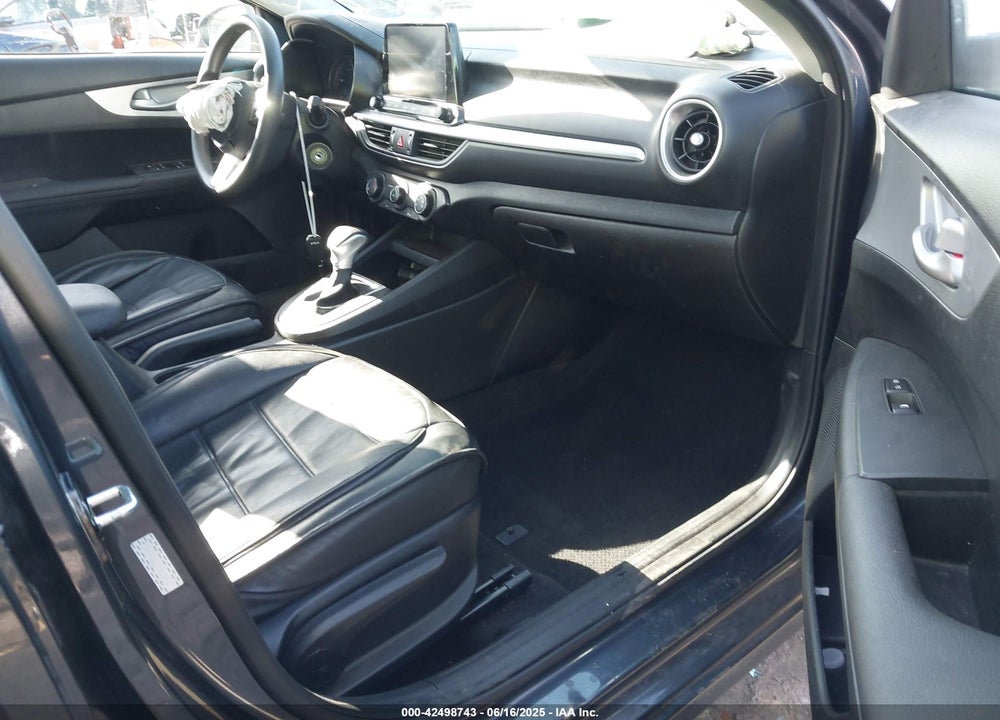 2023 KIA FORTE VIN: 3KPF24AD9PE608467