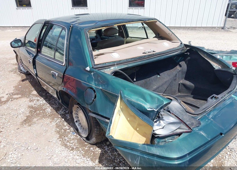 2000 MERCURY GRAND MARQUIS LS VIN: 2MEFM75W5YX640463