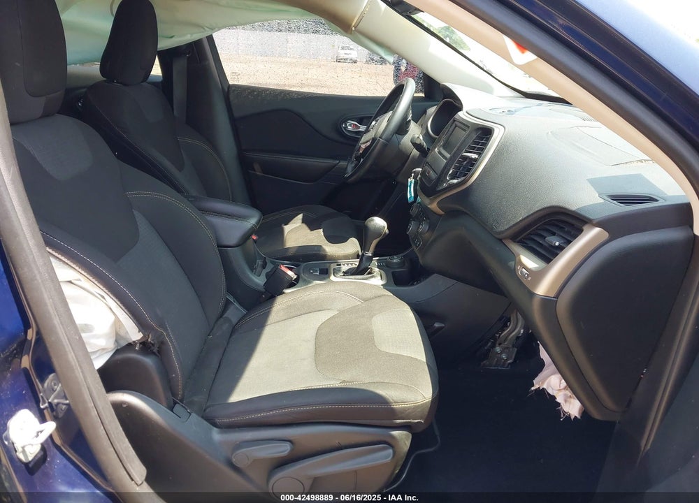 2015 JEEP CHEROKEE VIN: 1C4PJMCB6FW623130
