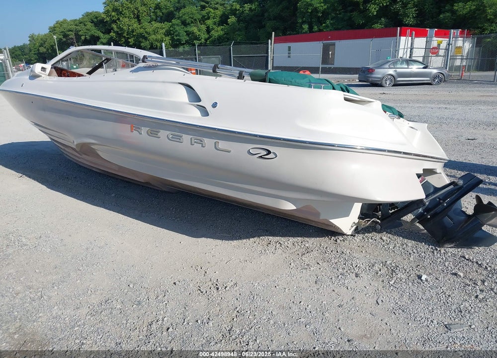2000 REGAL 2100 LSR VIN: RGMFD701K900