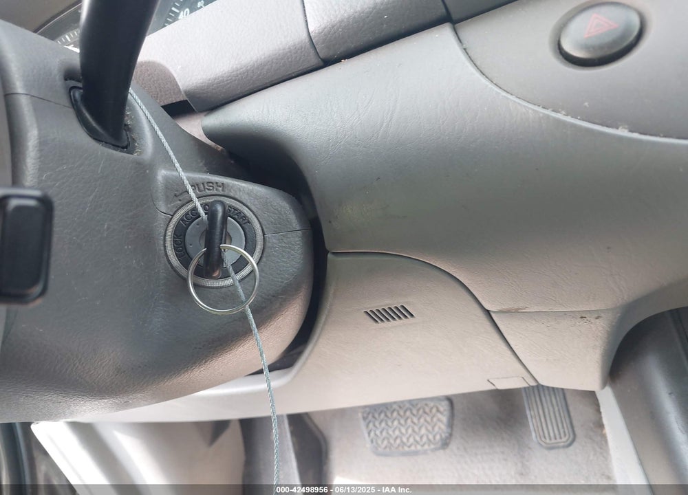 2002 TOYOTA CAMRY LE VIN: 4T1BE32KX2U523852