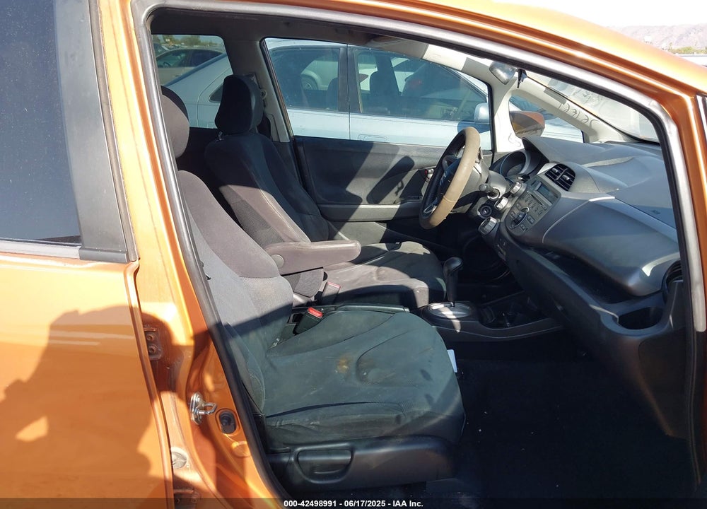 2009 HONDA FIT VIN: JHMGE88499S075267