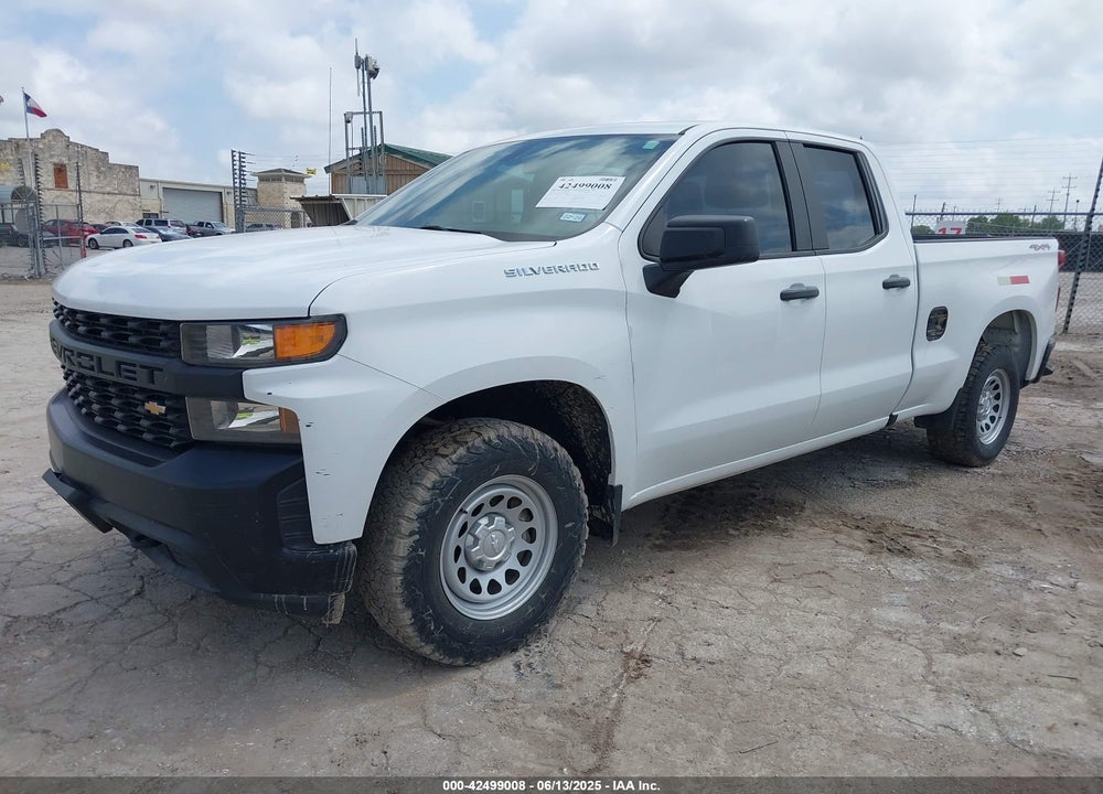 2021 CHEVROLET SILVERADO 1500 4WD DOUBLE CAB STANDARD BED WT VIN: 1GCRYAEF0MZ217181