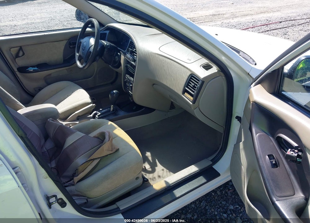 2003 HYUNDAI ELANTRA GLS/GT VIN: KMHDN45D23U523843