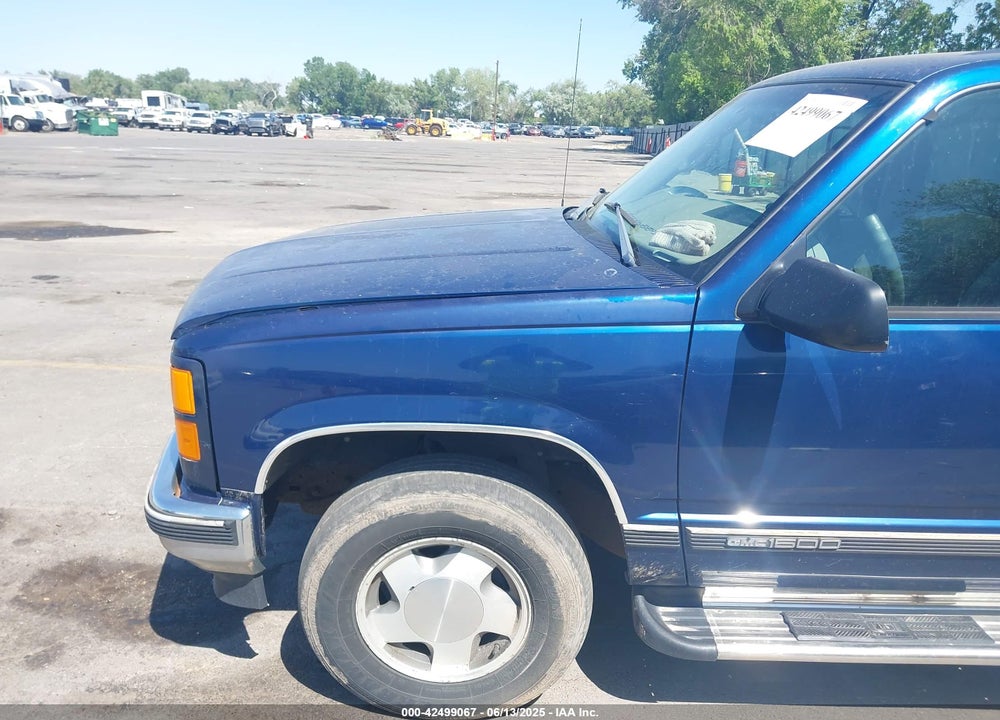 1998 GMC SUBURBAN 1500 VIN: 3GKFK16R3WG515941