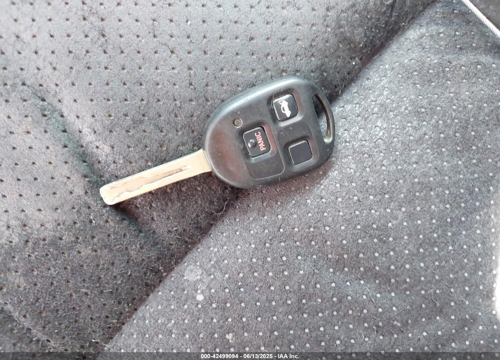 2002 LEXUS IS 300 VIN: JTHBD192620056078