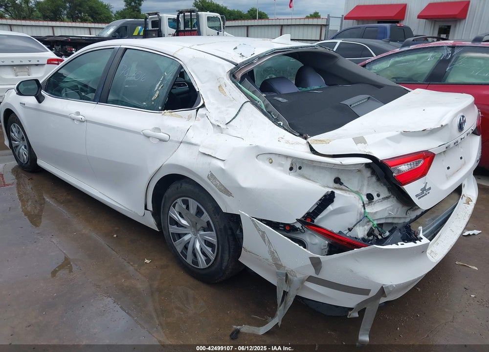 2018 TOYOTA CAMRY VIN: 4T1B31HK4JU004246