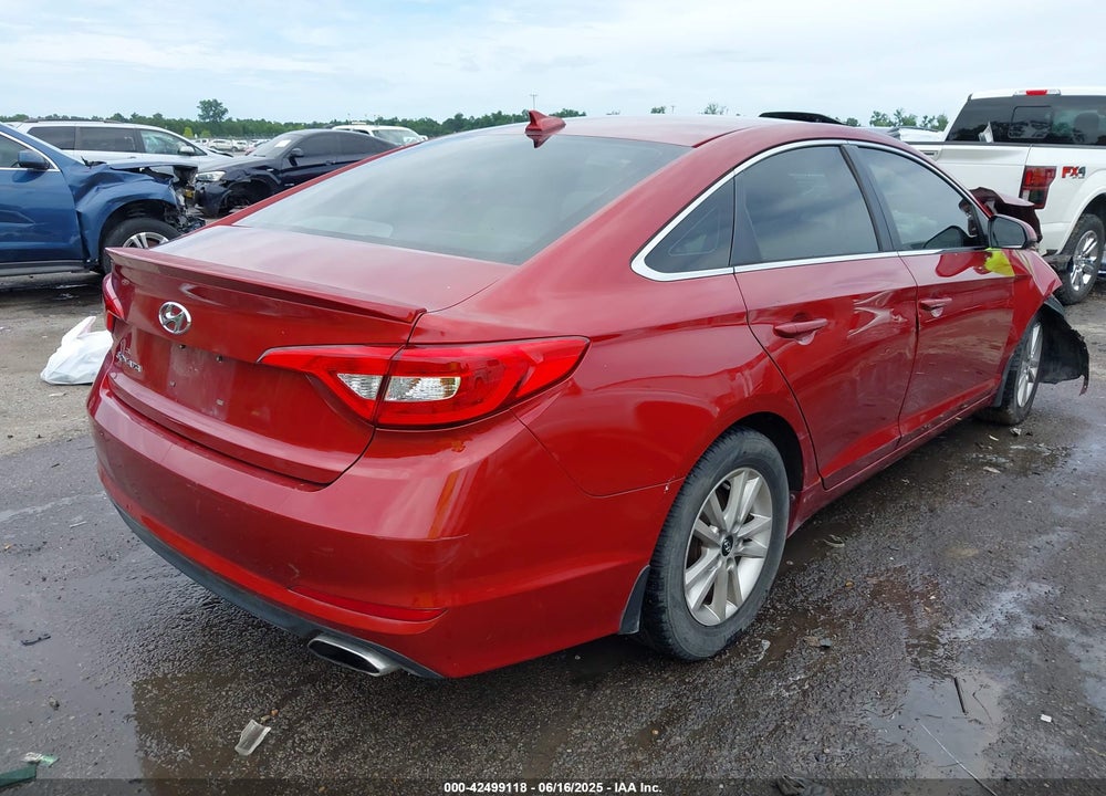 2015 HYUNDAI SONATA SE VIN: 5NPE24AF9FH198910