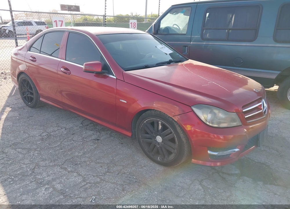 2012 MERCEDES-BENZ C 250 LUXURY/SPORT VIN: WDDGF4HB5CR214014