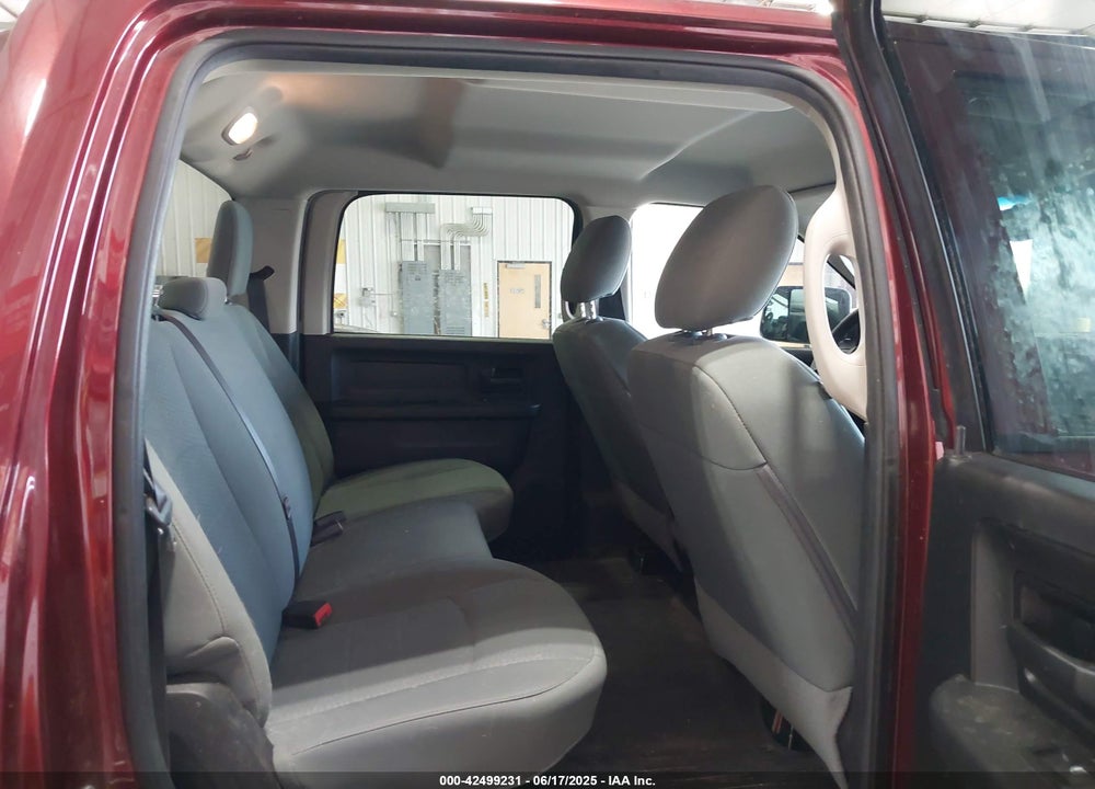 2016 RAM 2500 TRADESMAN VIN: 3C6UR5CL9GG230613