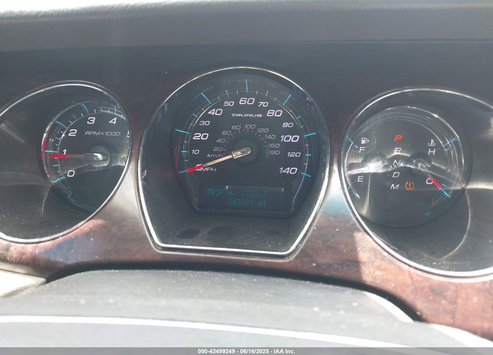 2011 FORD TAURUS VIN: 1FAHP2EW6BG174176