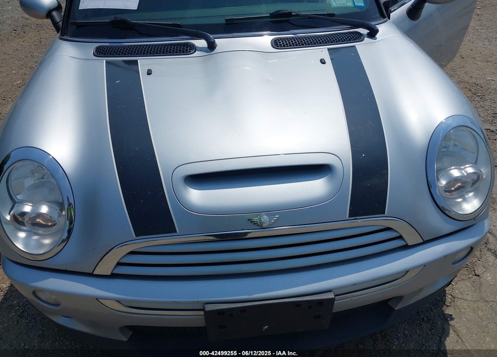 2006 MINI COOPER S VIN: WMWRH33546TL93272