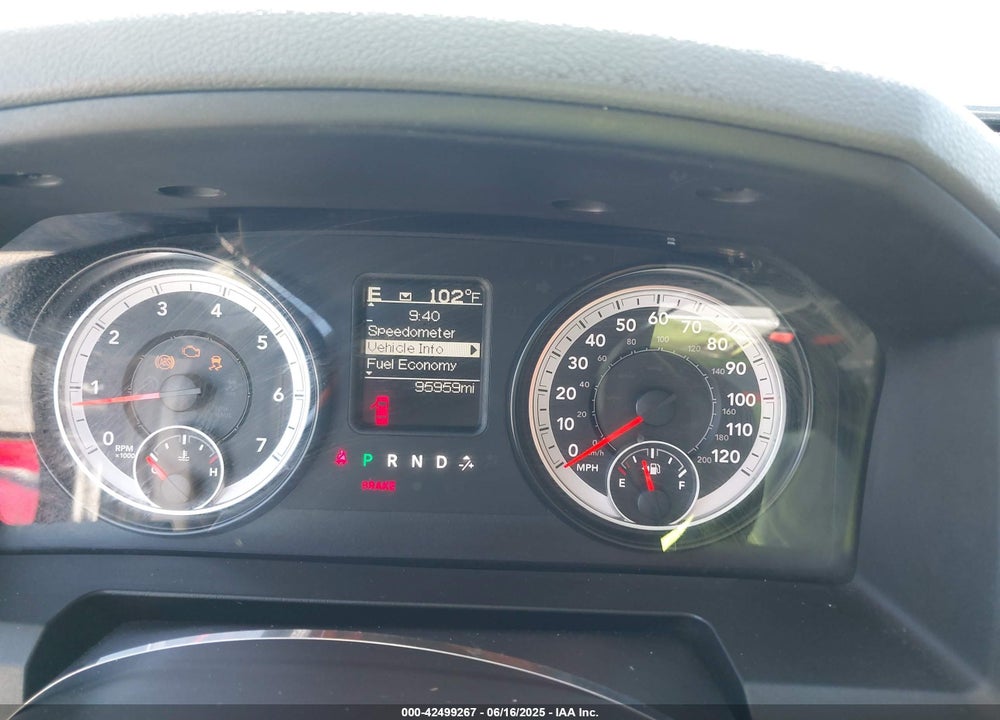 2015 RAM 1500 VIN: 1C6RR6KT5FS650552