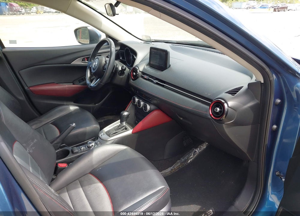 2018 MAZDA CX-3 VIN: JM1DKFC70J0332464